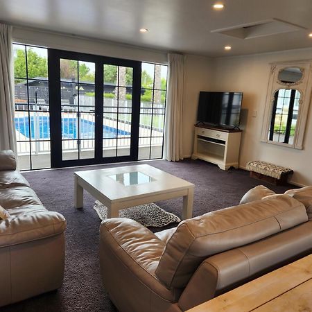 Cedar House Bed & Breakfast Gisborne Bagian luar foto