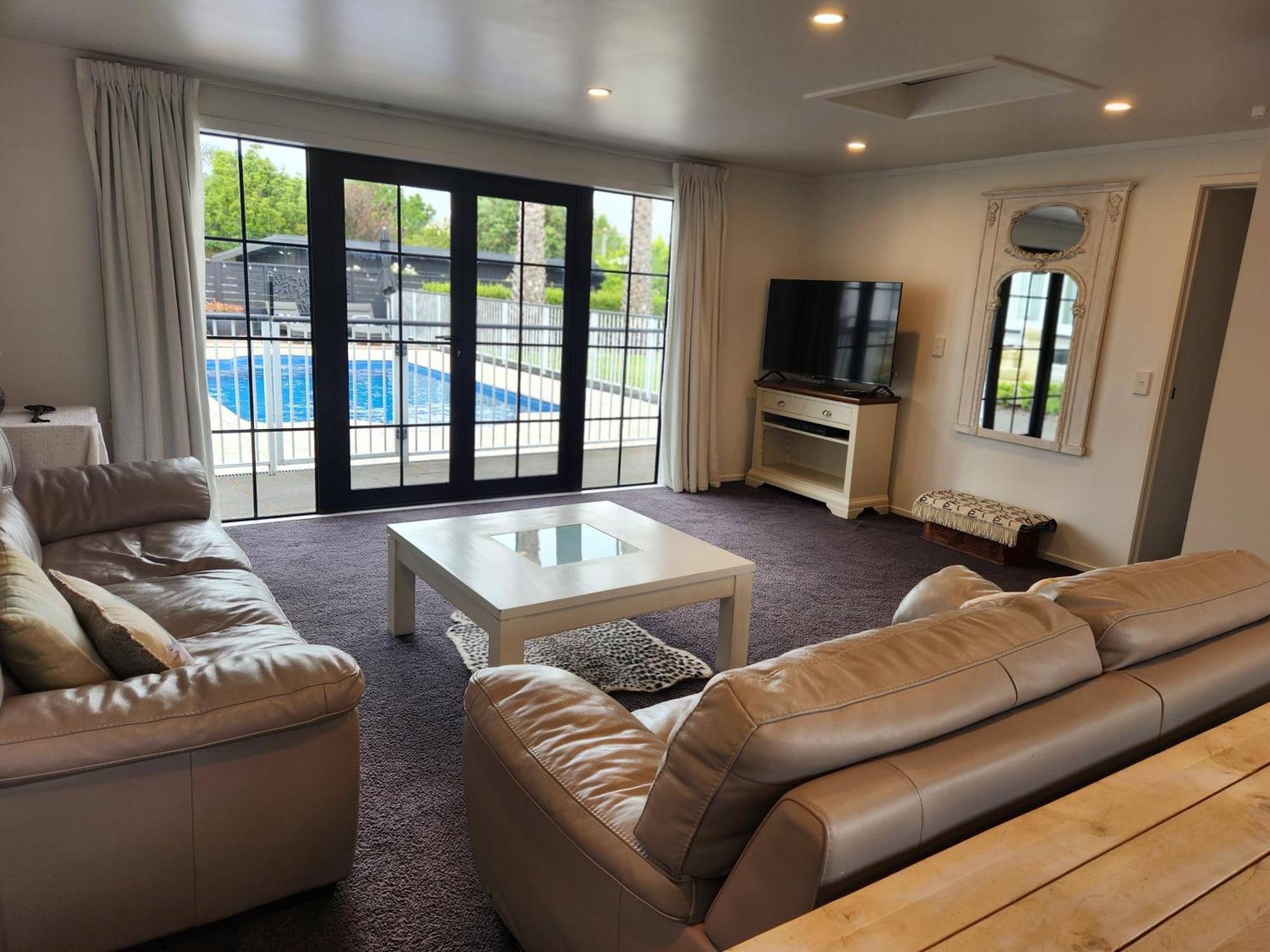 Cedar House Bed & Breakfast Gisborne Bagian luar foto
